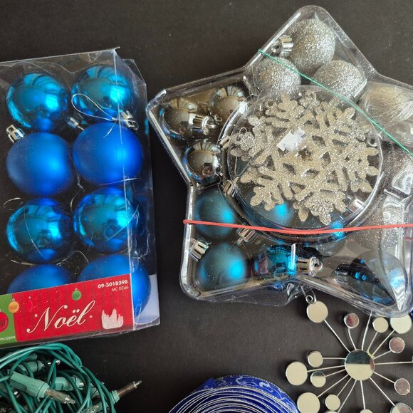 Lot of Blue and Silver Christmas Tree Decorations - Picture 2 of 7